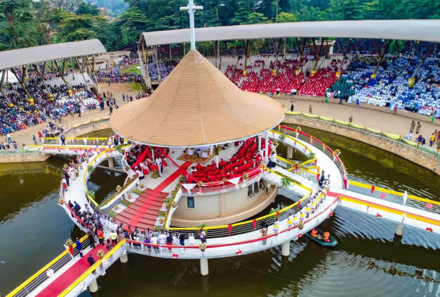 namugongo basilic et place renovee