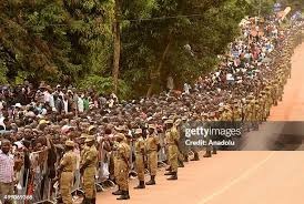 pelerins de namugongo encadres par securite