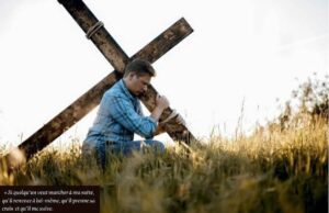 suivre jesus avec sa croix