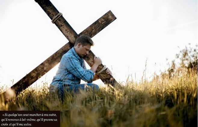 suivre jesus avec sa croix